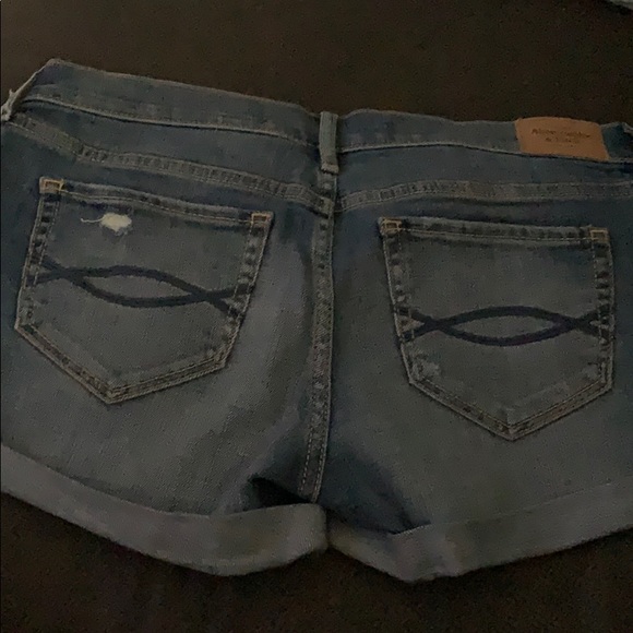 Abercrombie & Fitch shorts - Picture 2 of 2